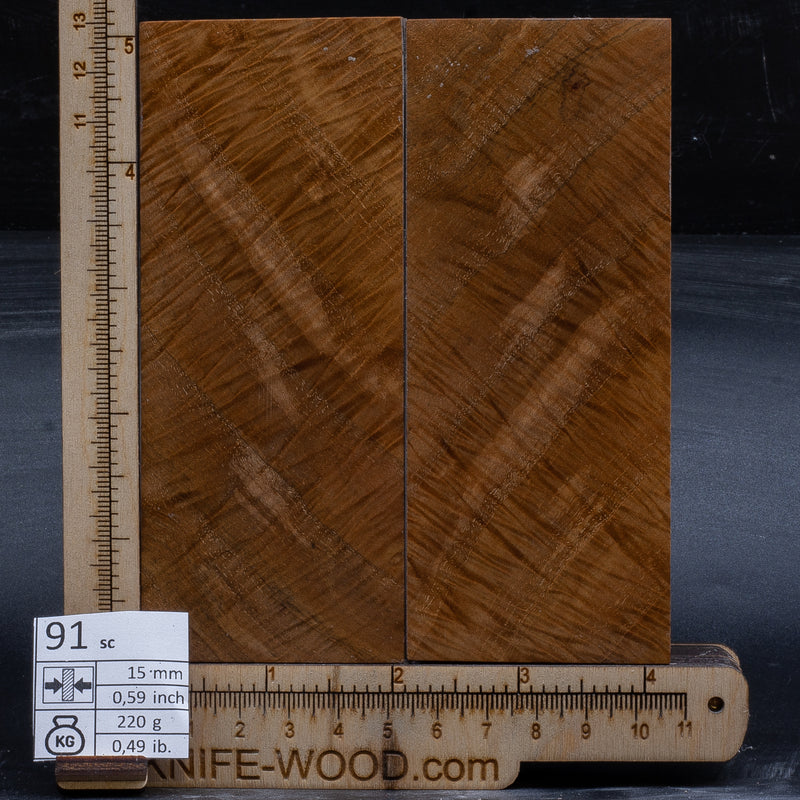 Scales by Oleg (Knife-Wood)